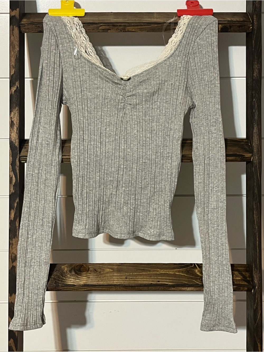 RSQ Light Heather Gray Ribbed Long Sleeve Top with Lace Trim
